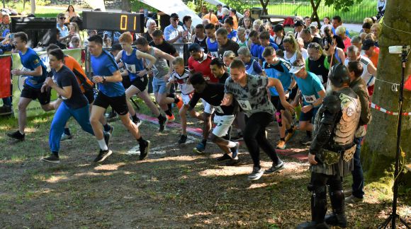 Start zum 7-Kilometer-Lauf beim 31. Perleberger Rolandlauf. (Foto: Bernd Atzenroth / Landkreis Prignitz)